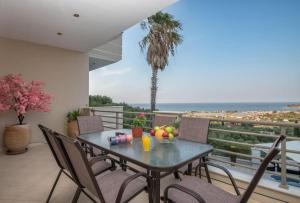 Balkón nebo terasa v ubytování Artemis Oasis Villa with private Pool
