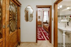 Kúpeľňa v ubytovaní Hotel Stefanie - VIENNA'S OLDEST HOTEL