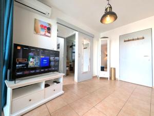 Μια τηλεόραση ή/και κέντρο ψυχαγωγίας στο La Zoréole - Saint-Gilles - Calme et Serein