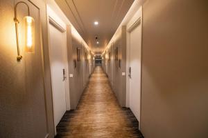Fotografie z fotogalerie ubytování The Madelinne Hotel v destinaci Muzaffarnagar + 19 fotografií
