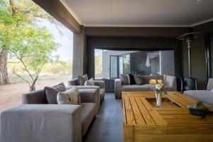 Imagen de la galería de Raptors Luxury Farmhouse, en Hoedspruit