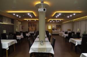 Restaurace v ubytování Hotel Vadászkürt Superior