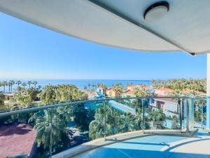 Bazén v ubytování Concordia Celes Beach Hotel nebo v jeho okolí