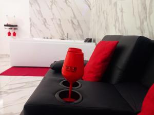 Зона вітальні в Jacuzzi Suite King