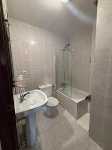 Koupelna v ubytování Hostal Legaz