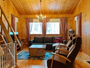 Posezení v ubytování Holiday Home Nieminokka by Interhome