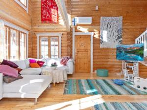 Posezení v ubytování Holiday Home Tuohiniemi by Interhome