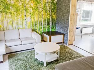 Posezení v ubytování Holiday Home Huvila 22 by Interhome