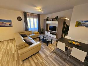 TV a/nebo společenská místnost v ubytování Casa di Carlo + 22 fotografií