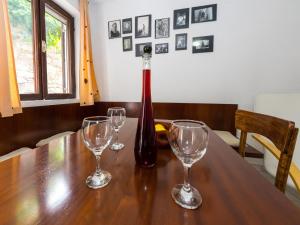Nápoje v ubytování Shisha Stone House