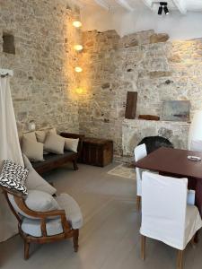 Posedenie v ubytovaní Garden Village House in Pythagorio-Hora, Samos Island