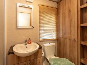 Vannituba majutusasutuses Chalet Cairn View by Interhome