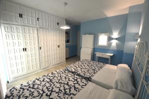 Posteľ alebo postele v izbe v ubytovaní Apartamento centro de Lloret 8 people
