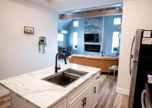 Imagem da galeria de Cozy One Bedroom Apartment- Downtown Moncton em Moncton mais 21 fotografias