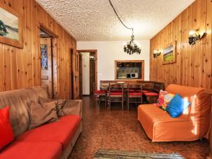 Posezení v ubytování Apartment Casa Rossa by Interhome