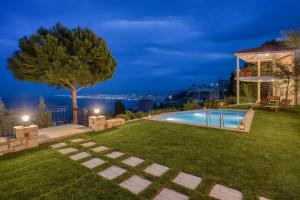 Πισίνα στο ή κοντά στο Vista Mare Villa by Estia