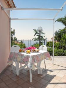 Μπαλκόνι ή βεράντα στο Charming House in Maratea, Sea & Mountain Views