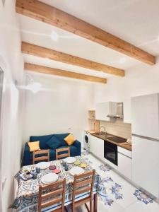 Nhà bếp/bếp nhỏ tại Casa vacanza da Enza a Toledo