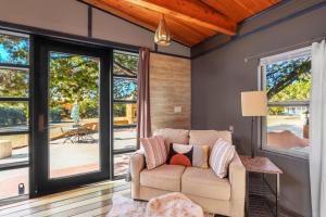 Posezení v ubytování The Marley at Starlight Meadow