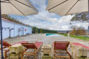 Bazén v ubytování Quinta Pedra Firme nebo v jeho okolí