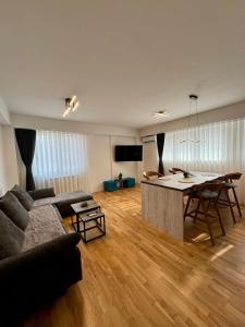 Gallery image of Riverside Downtown Apartments in Skopje +77 photos