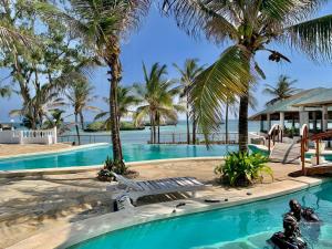 Bazén v ubytování Lily Palm Resort nebo v jeho okolí