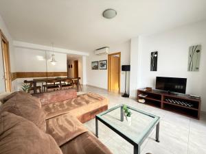 A television and/or entertainment centre at Agi Riera Ginjolers