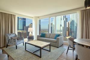Posezení v ubytování The Westin Austin Downtown