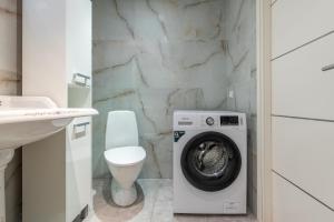 Kopalnica v nastanitvi Padriku Apartment with a balcony,near to central,Self Check In 24 7,FREE Parking