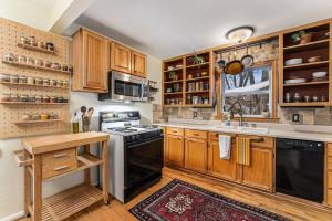 Fotografie z fotogalerie ubytování Syd's place Fort Collins home with Sauna v destinaci Fort Collins