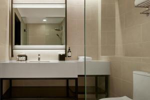 Koupelna v ubytování AC Hotel by Marriott Ipoh