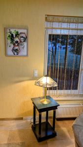 ヴァーレンにあるFerienhaus Günther 92qmの窓際の灯台 +39枚の写真