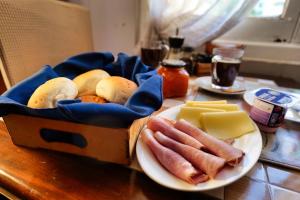 Comida no hostel ou em algum lugar perto