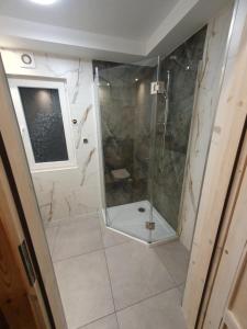 Ένα μπάνιο στο Sielska Chatka - domek z możliwością dodatkowego wynajęcia sauny i bali +27 φωτογραφίες