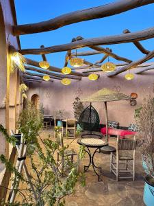 Patio nebo venkovní prostory v ubytování Kasbah Ennakb
