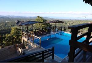 Bazén v ubytování Vista Montaña Jimenoa De La Rosa nebo v jeho okolí