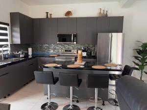 Gallery image of Welcome to Sunset Cove in Christiansted +41 photos