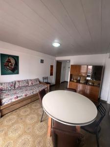 Χώρος καθιστικού στο Departamento en 5to piso a 50m del mar