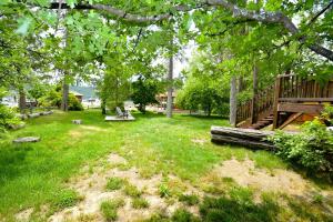 Foto sihtkohas Bass Lake asuva majutusasutuse Johnson Lake Frontreduced Nightly Rates galeriist