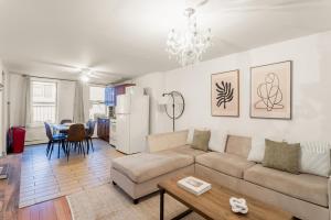 Posezení v ubytování Top Location! 2BD in Kips Bay, NYC Best Neighborhood