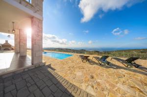 Gallery image of Orient Villas Volimes in Volímai