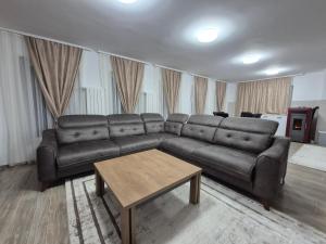 Bjance Lux Prijepolje的休息区