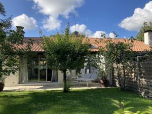 En have udenfor Villa les Fontaines