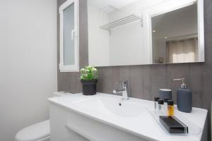 Ένα μπάνιο στο SingularStays Mercado Central +155 φωτογραφίες