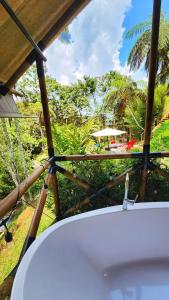 Glamping Bellavista - Escapada Romántica en el Lago Calima外面的花园