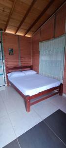 Una mesa de billar en Cabaña Los Sombrios