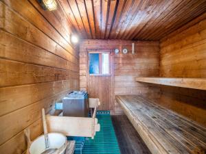 Ένα μπάνιο στο De Kaag Watersport Groepsaccommodatie - 50 pers +30 φωτογραφίες