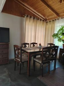 ロス・アンヘレスにあるCabañas La Clandestinaのギャラリーの写真