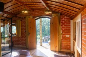 Mynd úr myndasafni af Hobbit Hole Hideaway í Ella