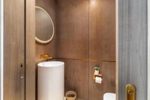 Vannituba majutusasutuses High-end Quality Apartment in FIVE Palm Jumeirah